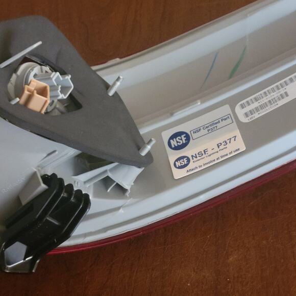 Tail Light Taillamp Left Rear Driver Side LH For 2007 2008 2009 Toyota Camry - Picture 5 of 10